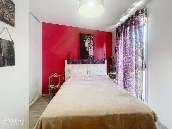 À vendre – Duplex 3 pièces avec terrasse et 2 stationnements – Pierre-Bénite (69310)