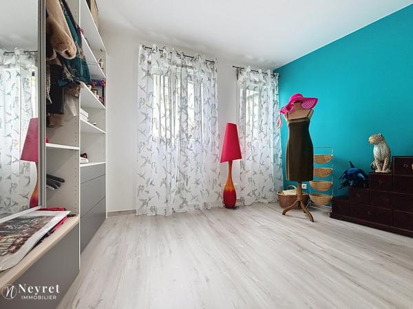À vendre – Duplex 3 pièces avec terrasse et 2 stationnements – Pierre-Bénite (69310)