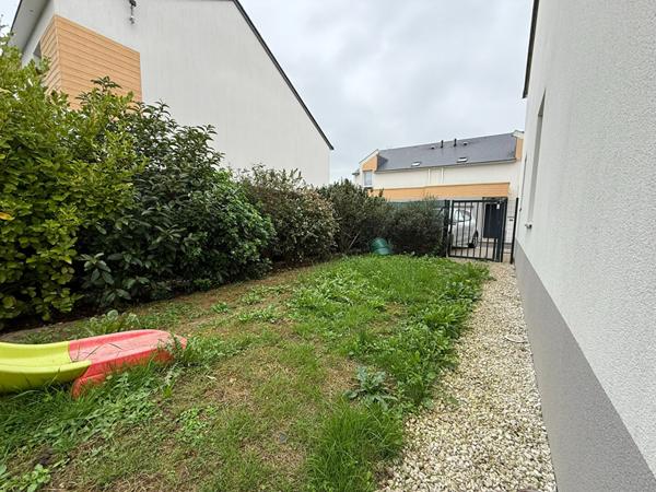 Maison familiale - Mûrs-Érigné bourg,  
Murs erigne 49610