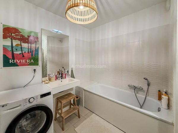 Vente                                                      Appartement
                        
                     4 pièces                      79 m2                     à Draguignan