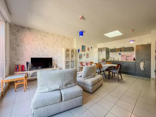 Vente                                                      Appartement
                        
                     4 pièces                      79 m2                     à Draguignan