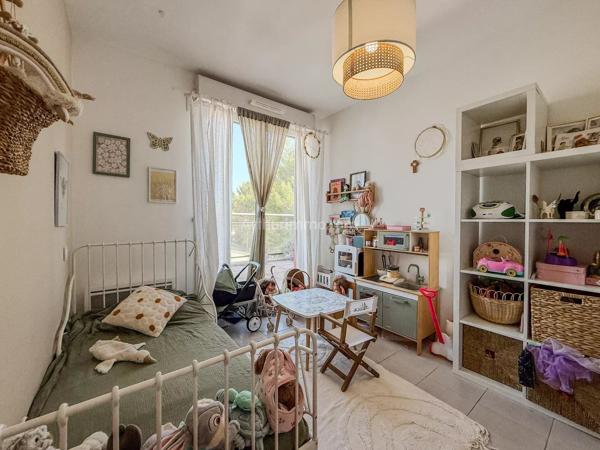 Vente                                                      Appartement
                        
                     4 pièces                      79 m2                     à Draguignan