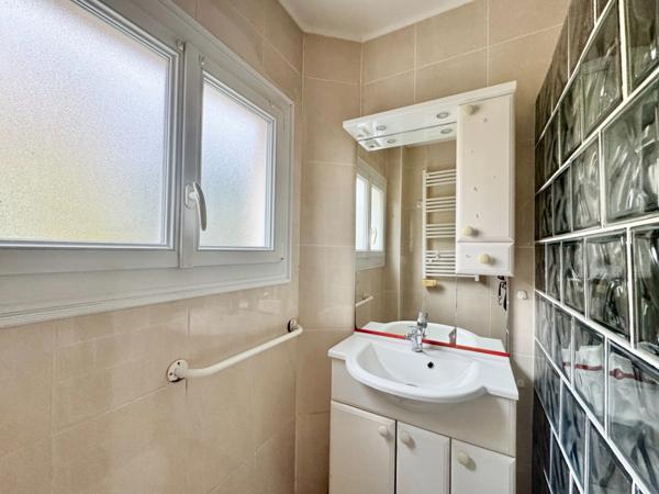 Appartement 3 pièces traversant sans vis à vis