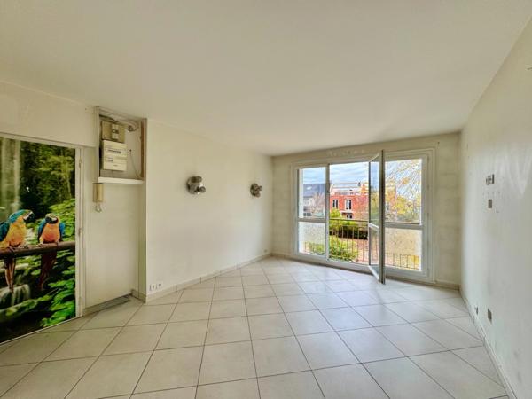 Appartement 3 pièces traversant sans vis à vis