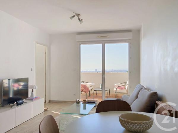 Appartement T2 à vendre  2 pièces - 42 m 2   MARSEILLE  - 13009
