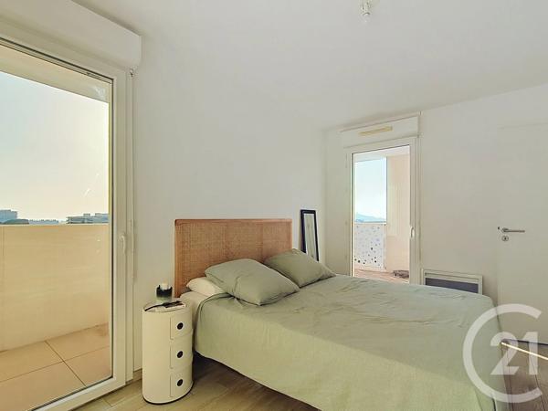 Appartement T2 à vendre  2 pièces - 42 m 2   MARSEILLE  - 13009