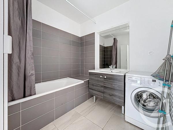 Appartement T2 à vendre  2 pièces - 42 m 2   MARSEILLE  - 13009