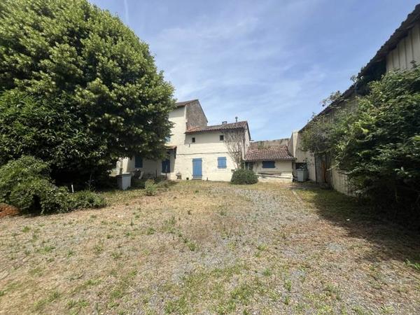 Maison à vendre 61 600 € Brioux-sur-Boutonne 5 p 150 m² DPE