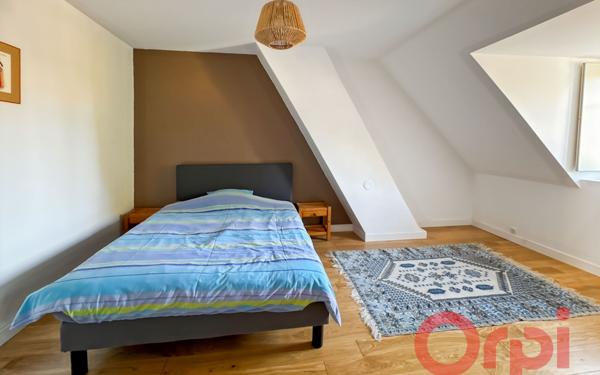 Maison à vendre    8 pièces •  Saint-Amand-Montrond