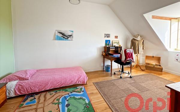 Maison à vendre    8 pièces •  Saint-Amand-Montrond