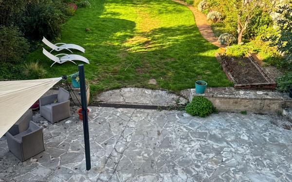 Maison à vendre    8 pièces •  Saint-Amand-Montrond