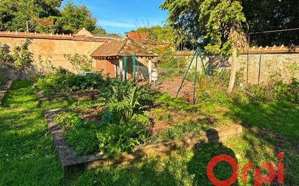 Maison à vendre    8 pièces •  Saint-Amand-Montrond