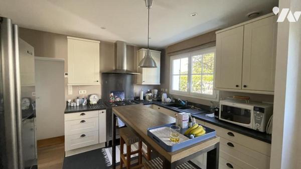 CARNAC en exclusivité : charmante maison de 4 chambres et un bureau