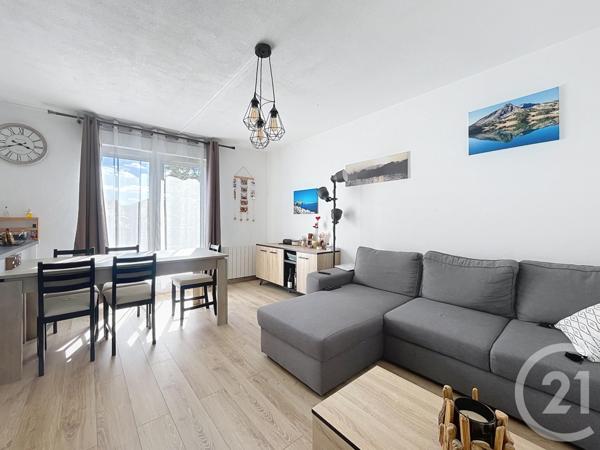 Appartement F3 à vendre  3 pièces - 64,96 m2 MOISSY CRAMAYEL - 77