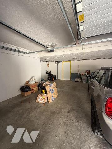 Maison rénovée d'environ 199 m² habitables avec demi-sous-sol complet

Idéalement située sur ...