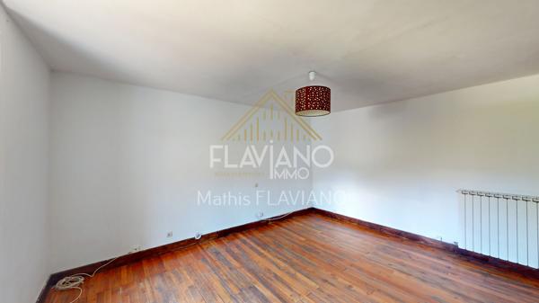 MAISON - PROCHE CENTRE-VILLE - JARDIN & GARAGE Barcelonnette (04400)