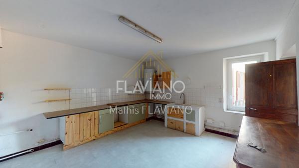 MAISON - PROCHE CENTRE-VILLE - JARDIN & GARAGE Barcelonnette (04400)