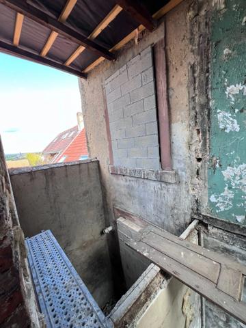 🏠 Triplex à rénover – 60 m² au sol – Terrasse 15 m² – 76 000 € FAI 📍 Sarreguemines – Centre-ville