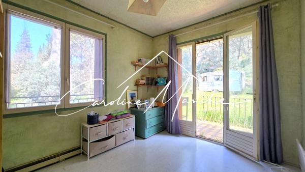 Maison T4 de 85m² à rénover sur terrain de 5000m² en zone naturelle – Ventabren