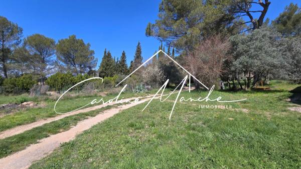 Maison T4 de 85m² à rénover sur terrain de 5000m² en zone naturelle – Ventabren