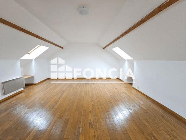 Location Maison 5 pièces 125.16 m² - 111 AVENUE DE LA REPUBLIQUE Villejuif 94800
