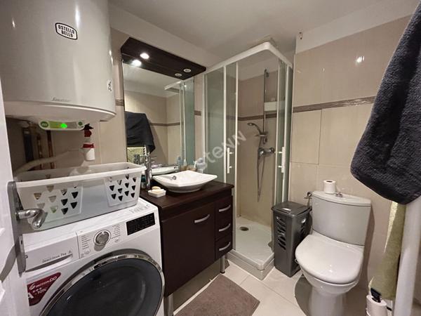 Secteur Pont de Bry - Studio avec balcon - Parking/cave