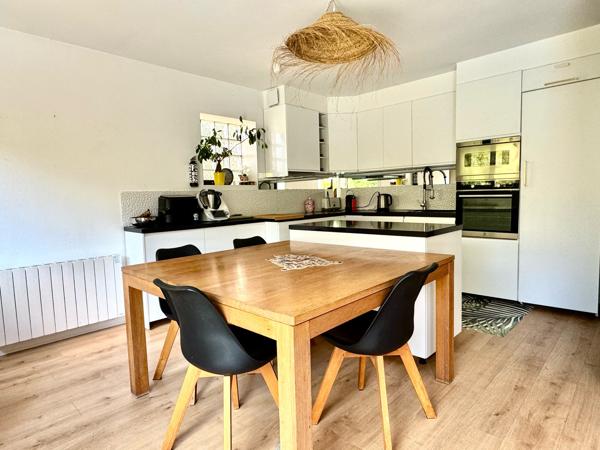 Maison 6 pièce(s) 4 chambre(s) 135 m²