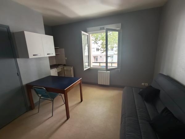 Studio meublé n°12 – 15,94 m² – Centre Halles Saint-Nazaire