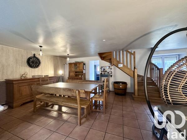 Maison traditionnelle 5 pièces de 88 m² à Maël-Carhaix (22340)