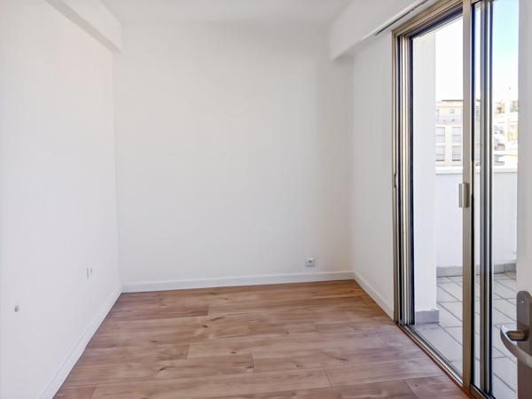 APPARTMENT T3 AVENUE DE MADRID