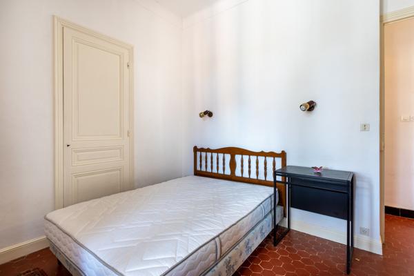 Maison avec un fort potentiel, 100 M de la plage