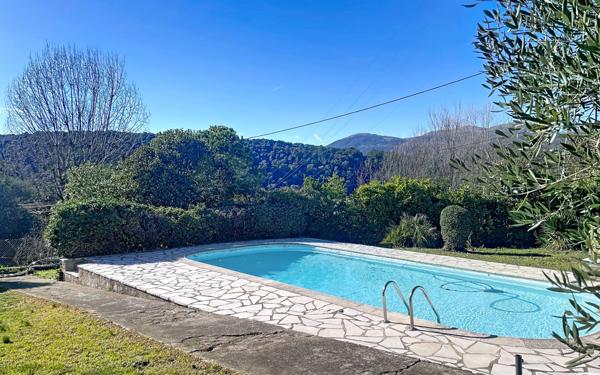 Maison à vendre    5 pièces • 181,86 m2 Vence