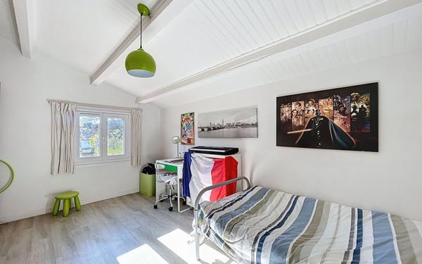 Maison à vendre    5 pièces • 181,86 m2 Vence