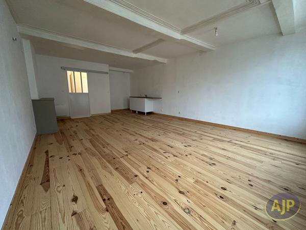 Vente maison Mirambeau : 190 800 € - AJP Immobilier Pons