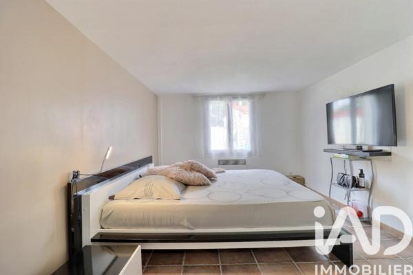 Maison à vendre 5 pièces 122 m² Saint-Mitre-les-Remparts