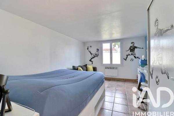 Maison à vendre 5 pièces 122 m² Saint-Mitre-les-Remparts