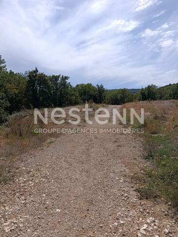 Terrain inconstructible 1079m²