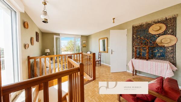 Appartement
         3 pièces
        - 137 m² Exclusivité 640 000 € *