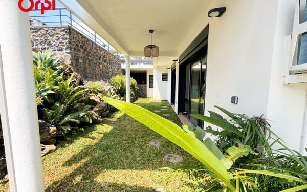 Maison à vendre    5 pièces • 129,95 m2 Saint-Paul