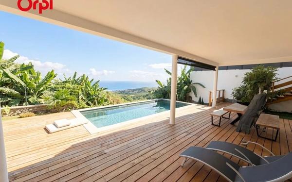 Maison à vendre    5 pièces • 129,95 m2 Saint-Paul