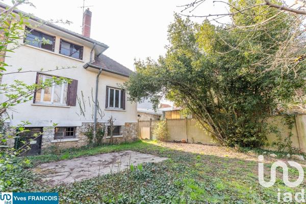 Maison à vendre 6 pièces 121 m² Sainte-Geneviève-des-Bois