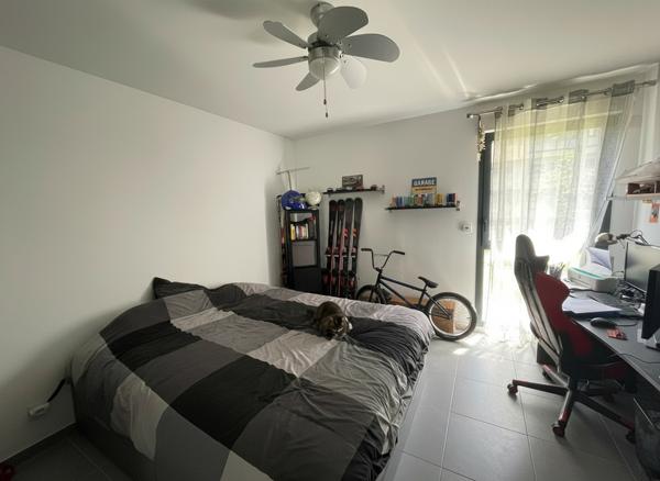 Aix Sud - T4  de 81m² avec terrasse de 35 m², box et parking