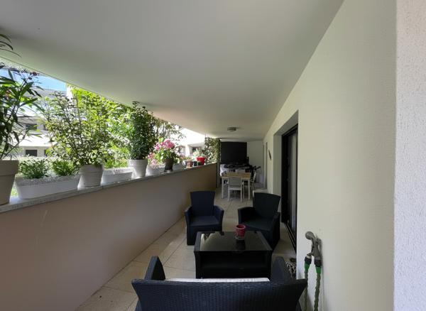 Aix Sud - T4  de 81m² avec terrasse de 35 m², box et parking