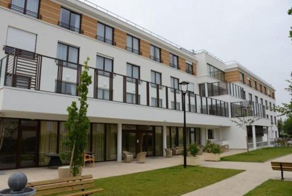 INVESTISSEMENT LOCATIF – ST MAUR DES FOSSES – Résidence EHPAD de L’Orme – 6.14 % de rentabilité