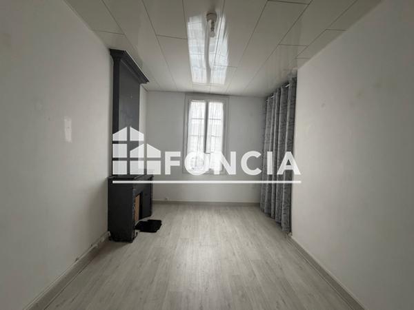 Location Studio 33 m² - Angouleme 16000