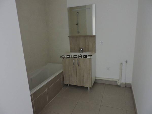 Appartement 3 pièces 59 m² LE LUC - 83340