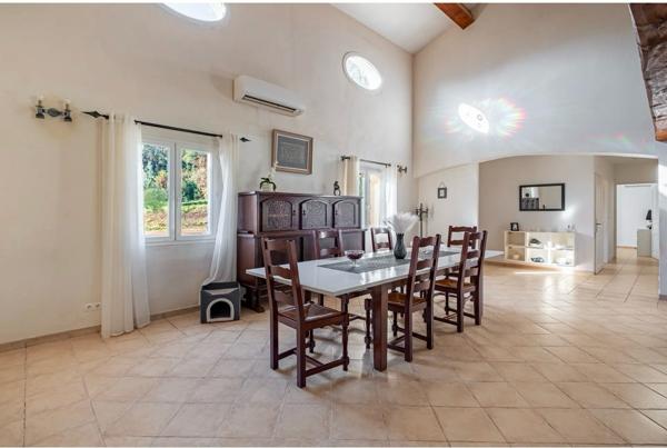 La Motte (83920) VIlla de plain-pied La Motte