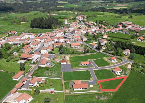 Terrain
        
        - 797 m² Exclusivité 23 575 € *
