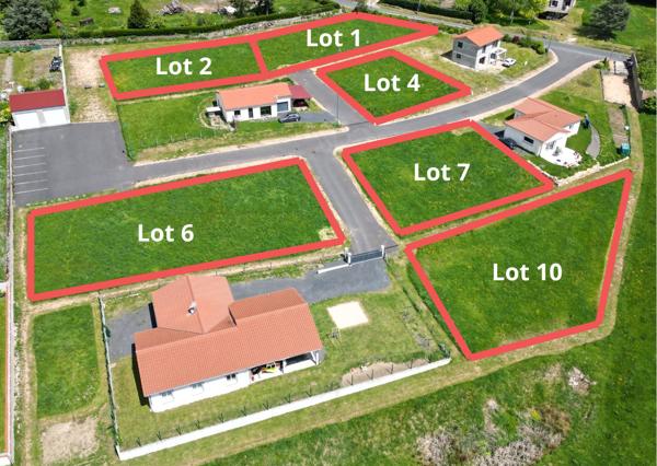 Terrain
        
        - 797 m² Exclusivité 23 575 € *
