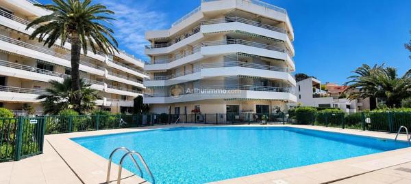 Vente                                                      Appartement
                        
                     1 pièces                      31 m2                     à Saint-Raphaël